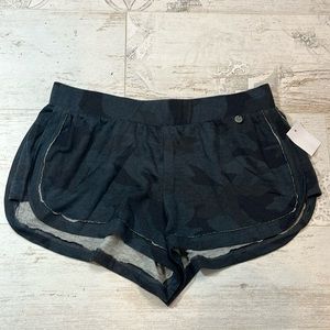 Midnight Bakery Navy Camo Print Shorts Size Medium